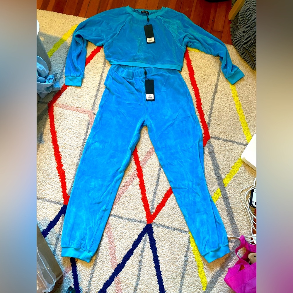 Suzi Kondi Bright Turquoise Velour Jogger Set